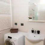 Medieval Centre - Modern With Ac, Smart Tv & Wifi 公寓