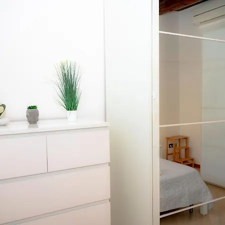 Center Modern House In Medieval Area Ferrara